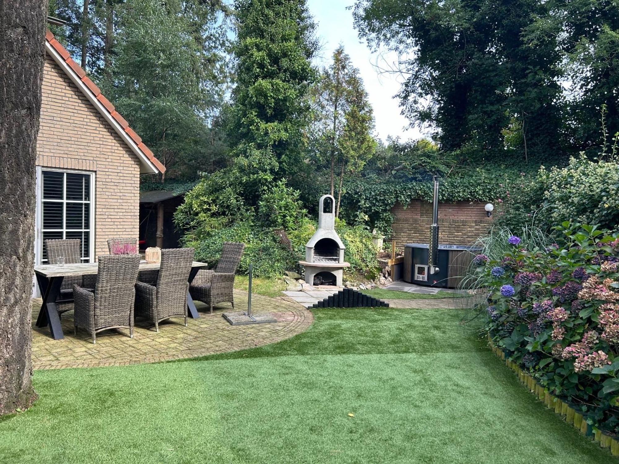 Вилла Bosboerderij De Goudsberg Met Hottub In Tuin Люнтерен Экстерьер фото